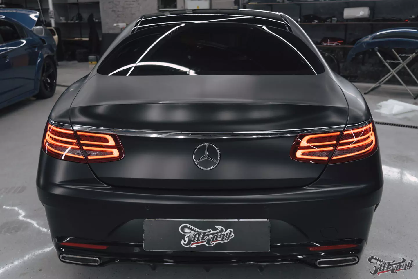 Смена стиля Mercedes S-class Coupe! Оклеили кузов в темно-серый винил от Oracal, окрасили диски